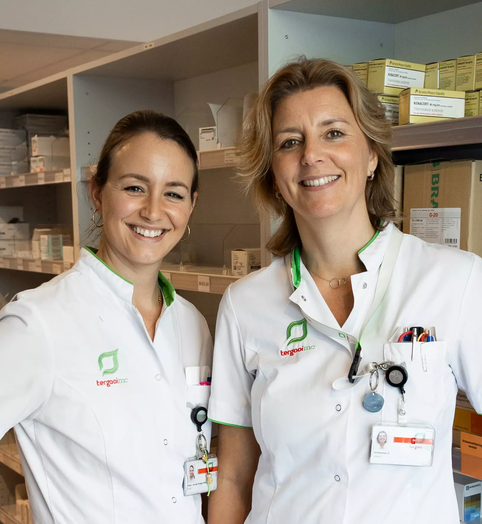 Apothekersassistenten Debby en Loes Apothekersassistenten